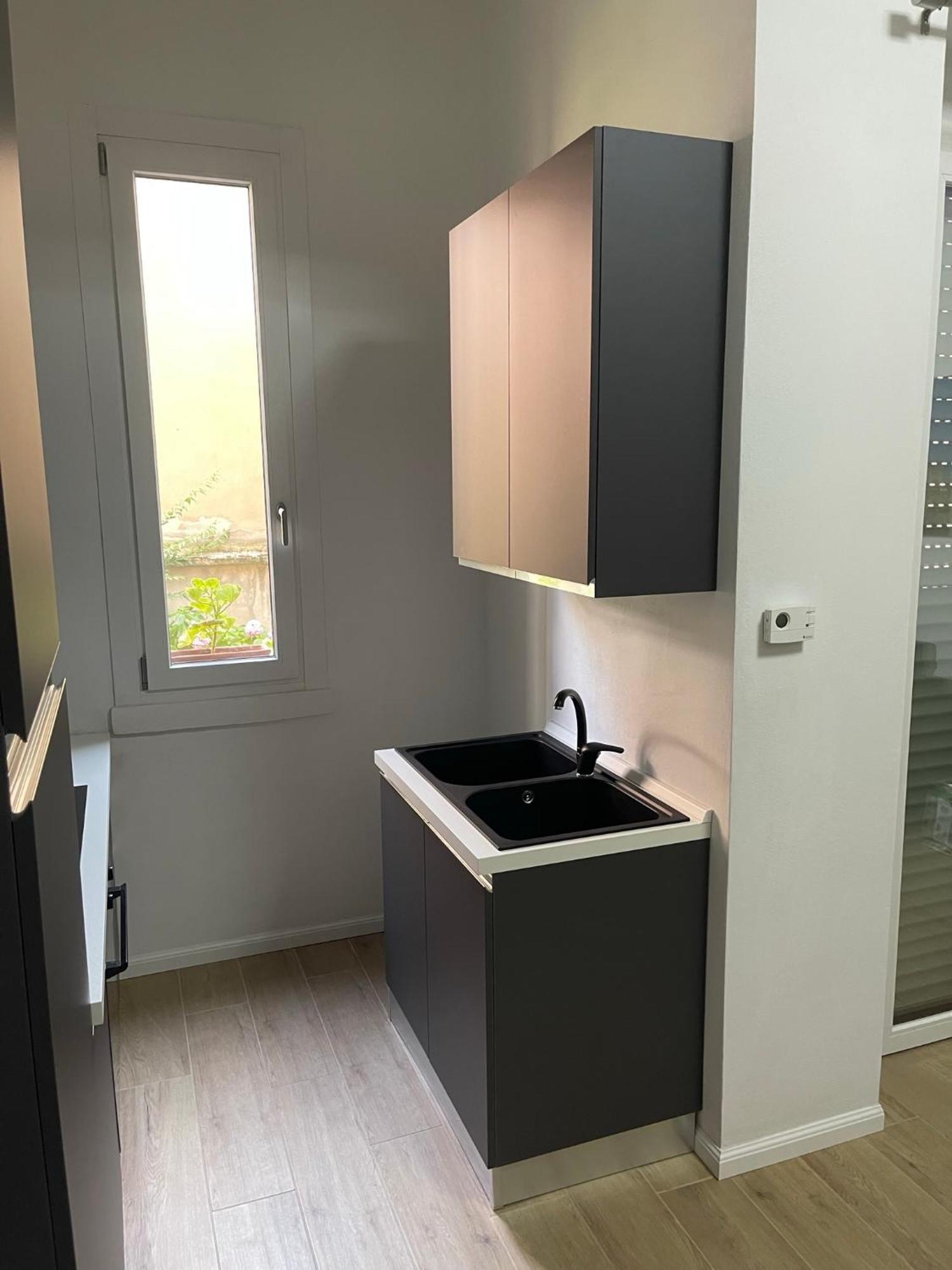 Apartamento Ampio Bilocale Zona Navigli Milán Exterior foto